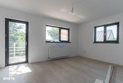 Casă cu 4 camere în Bucium - 12