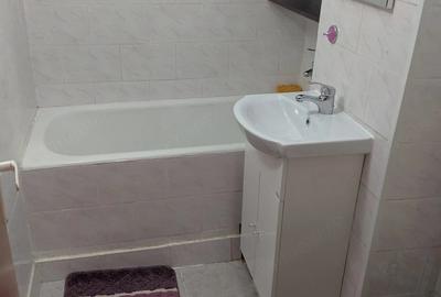 Garsonieră decomandată în Badea Cârțan