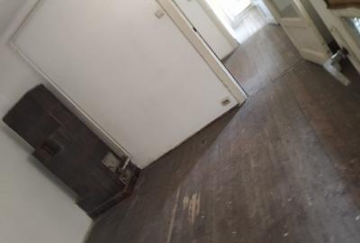Casă cu 12 camere cu Teren 215 Mp în 13 Septembrie
