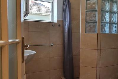 Casă cu 2 camere cu Teren 250 Mp în Chișoda