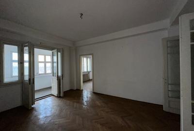 Apartament cu 4 camere semidecomandat în Armeneasca - 2