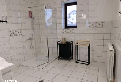 Casă cu 7 camere cu Teren 800 Mp în Bunloc - 1