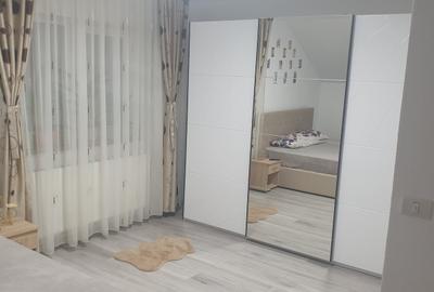 Casă cu 4 camere cu Teren 493 Mp în Central - 2