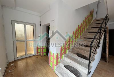 Casă cu 5 camere cu Teren 392 Mp în Intim - 9