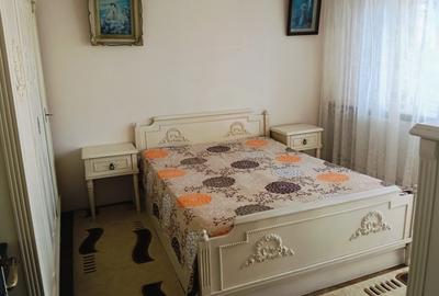 Apartament cu 3 camere decomandat, mobilat în Faleza Nord