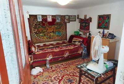 Casă cu 3 camere cu Teren 400 Mp în Central