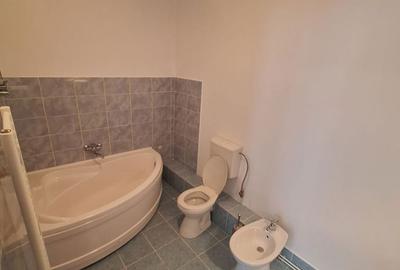 Casă cu 3 camere cu Teren 200 Mp în Vlădești - 2
