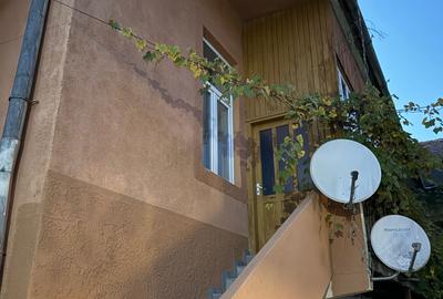 Casă cu 2 camere în Central