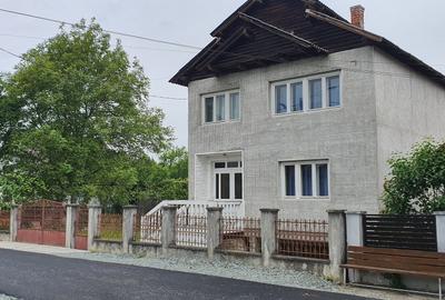 Casă cu 3 camere cu Teren 1530 Mp în Gârdani - 1
