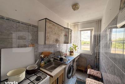 Apartament cu 3 camere semidecomandat în Craiovița Nouă - 2