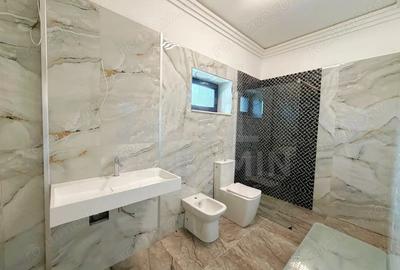 Casă cu 4 camere cu Teren 462 Mp în 1 Mai