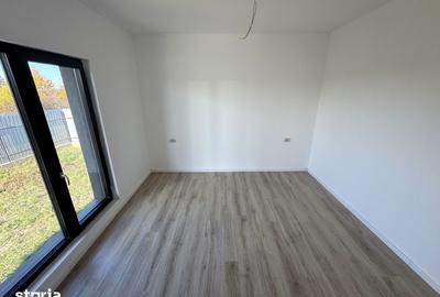 Casă cu 3 camere cu Teren 700 Mp în Bucium