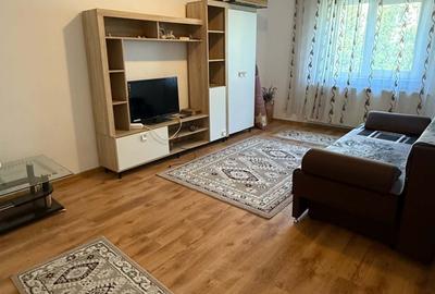 Apartament cu 2 camere decomandat în Hotvon