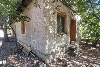 Casă cu 3 camere cu Teren 4741 Mp în Culciu