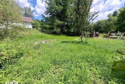 Teren de 984 mp, în Măneciu