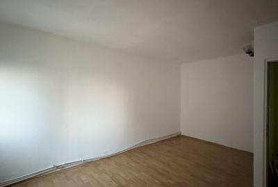 Apartament cu 2 camere decomandat în Lacu - 8