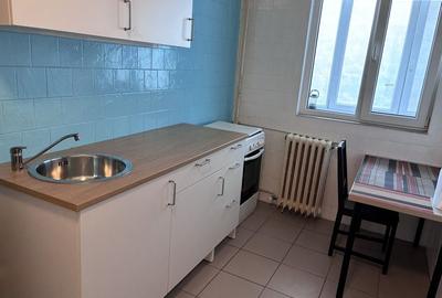 Apartament cu 3 camere decomandat în Dobroești