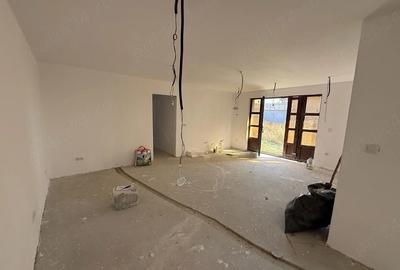 Casă cu 4 camere cu Teren 495 Mp în Șura Mare