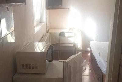 Garsonieră decomandată în Central