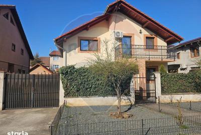 Casă cu 7 camere cu Teren 350 Mp în Central - 3