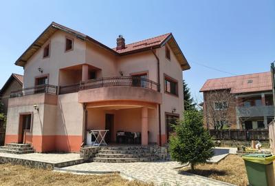 Casă individuală cu 4 camere cu Teren 485 Mp în Nord-Vest - 2