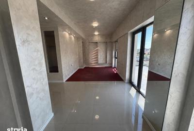 Spațiu comercial, de 103 mp, în Central - 1