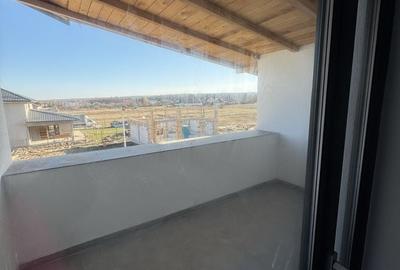 Apartament cu 4 camere decomandat în Bascov - 3