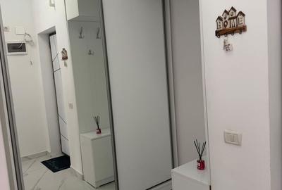 Garsonieră decomandată în Roșu