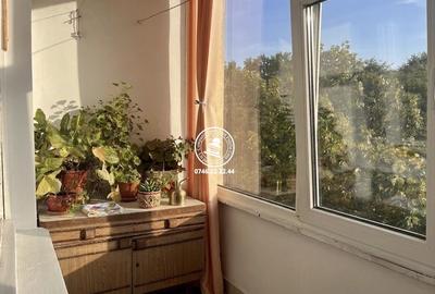 Apartament cu 3 camere decomandat în Târgu Cucu
