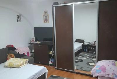 Casă cu Teren 100 Mp în Central - 3