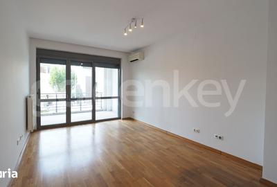 Casă cu 5 camere cu Teren 200 Mp în Băneasa