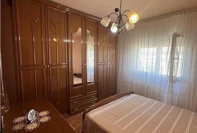 Apartament cu 3 camere decomandat în Valenta - 1