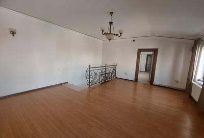 Casă individuală cu 7 camere cu Canalizare în Tomis II - 7