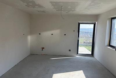 Casă cu 4 camere cu Teren 520 Mp în Central