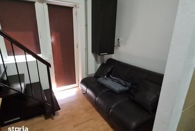 Apartament cu 2 camere semidecomandat în Berceni