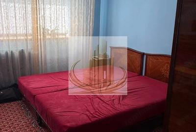 Apartament cu 3 camere semidecomandat în Central