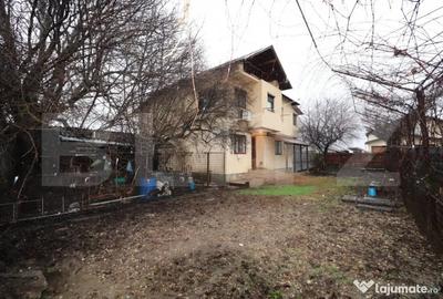 Casă cu 3 camere cu Teren 1783 Mp în Central