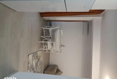 Apartament cu 2 camere, mobilat în Central