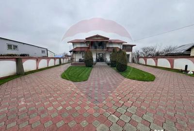 Casă cu 5 camere cu Piscina în Ghighiu - 2