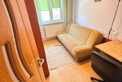 Apartament cu 3 camere în Florilor