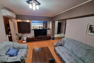 Apartament cu 4 camere semidecomandat, mobilat în CET - 2