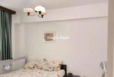 Apartament cu 2 camere semidecomandat în Vatra Luminoasă