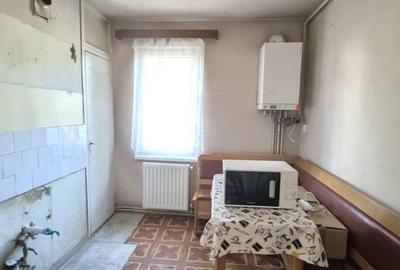 Apartament cu 3 camere decomandat în Tudor - 6