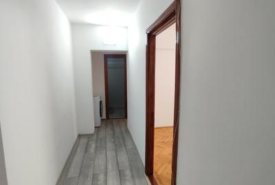 Apartament cu 2 camere în Micro 20