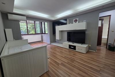 Apartament cu 2 camere semidecomandat, mobilat în Dacia