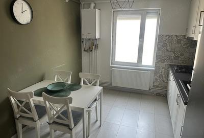 Apartament cu 2 camere decomandat în Cornișa