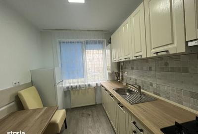 Apartament cu 2 camere semidecomandat în Calea Dumbrăvii