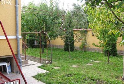 Casă cu 4 camere cu Teren 200 Mp în Central