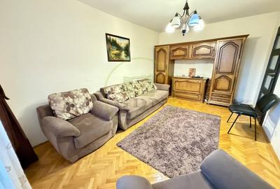 Apartament cu 3 camere decomandat, mobilat în Lăpuș