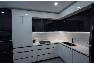 Apartament cu 3 camere decomandat în Central - 1